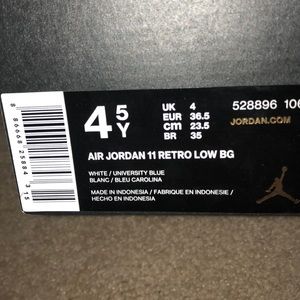 Jordan retro 11 University Blue